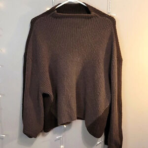 H 10-PROLOGUE: SIZE MEDIUM LONG SLEEVE SWEATER